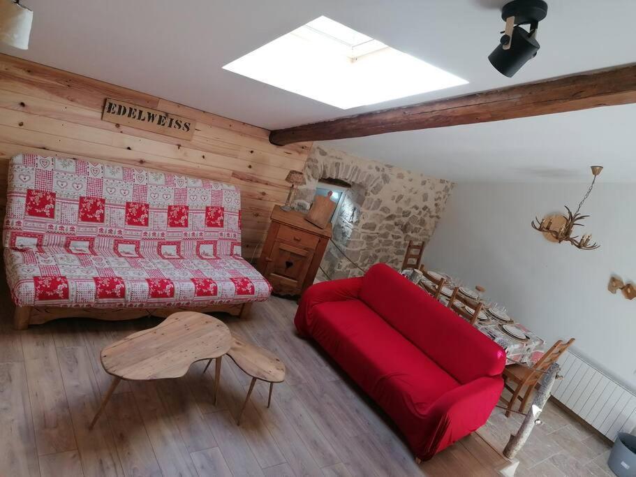 Gite L'Edelweiss 3* La Piarre 外观 照片
